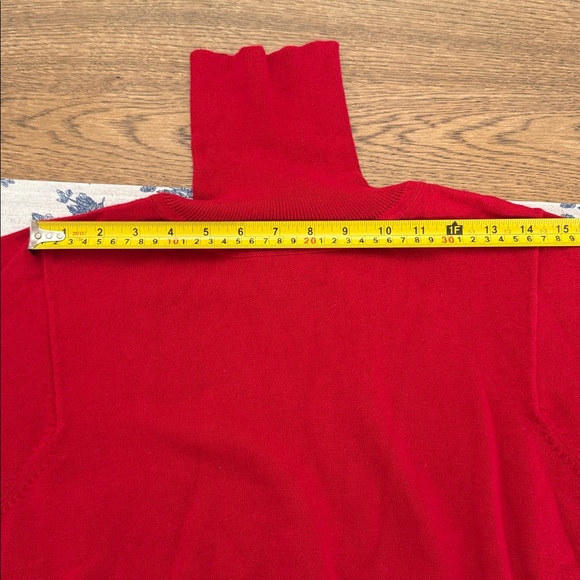 Jessica Sport - Turtleneck Sweater - Picture 9 of 11